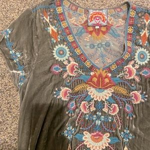 Johnny Was LA tunic velvet T size L